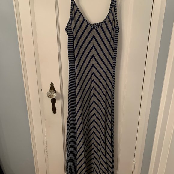 V-neck Striped Maxi Dress - Picture 1 of 1